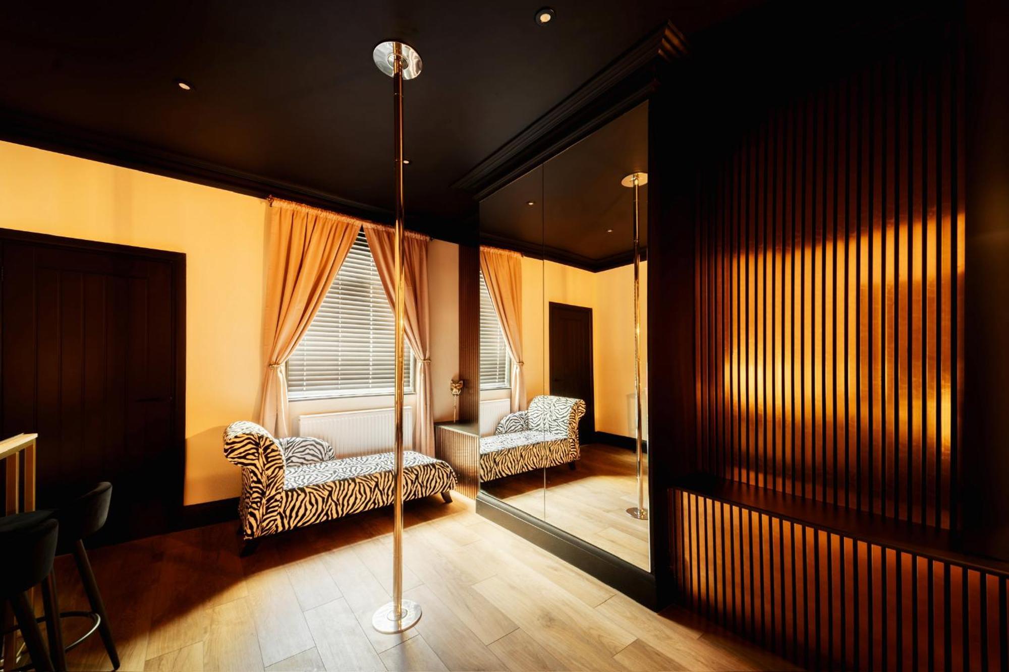 Casa Amor - Kinky Adult Only Stoke-on-Trent エクステリア 写真